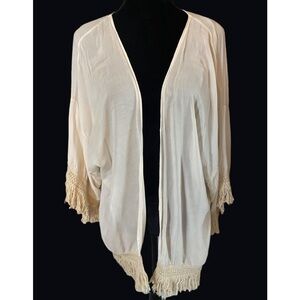 Ivy and Lace Boho Kimono with fringe detail in cream sz L Made in Italy